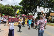 Ato na UFMG em defesa da Educao